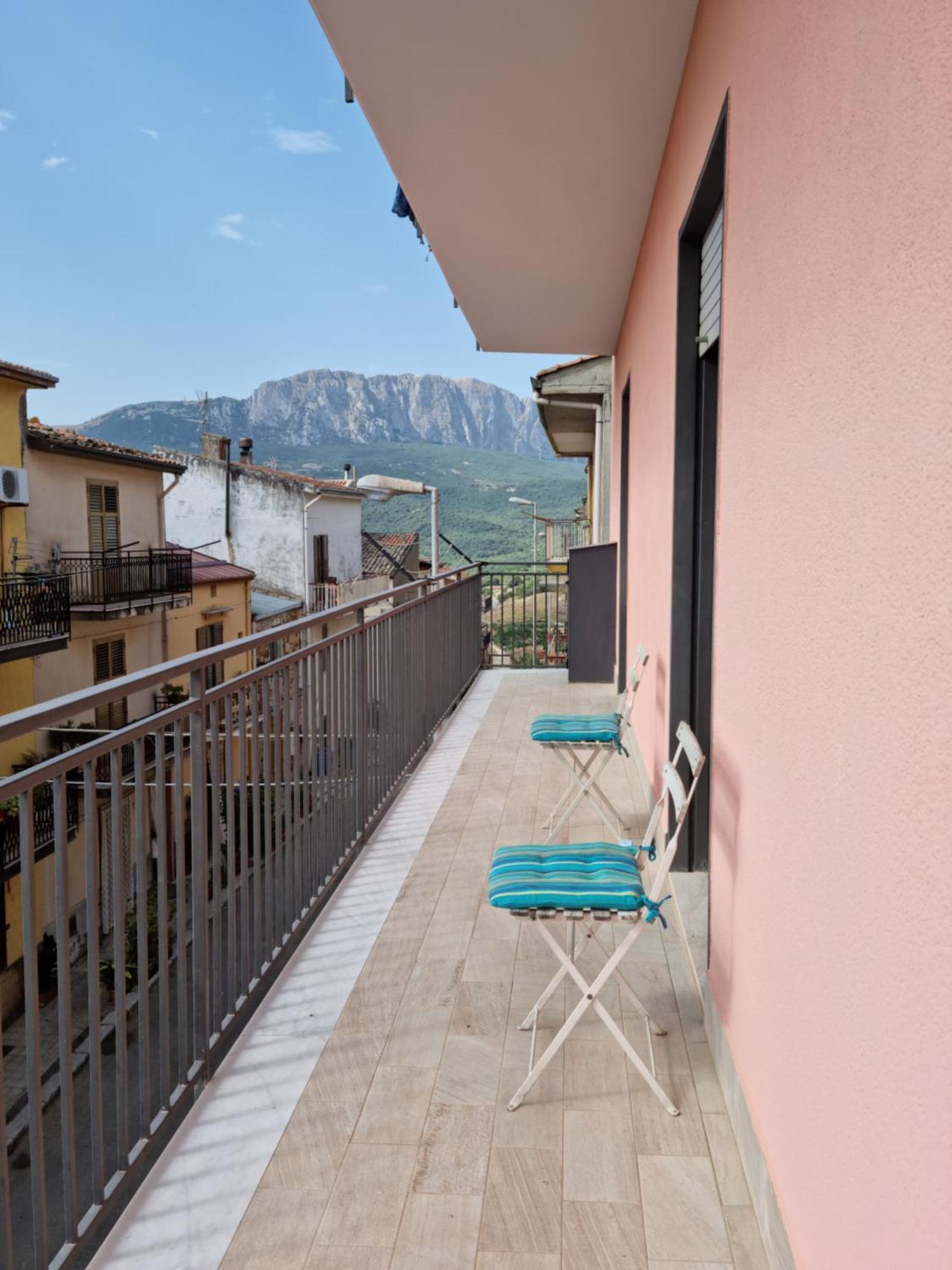 Casa Di Mamma Διαμέρισμα Godrano Εξωτερικό φωτογραφία